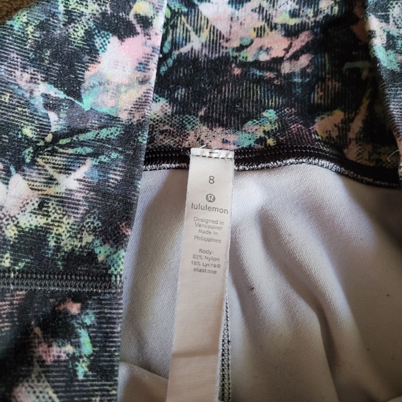 Lululemon Wunder Under Dappled Daze Multi size 8 - Picture 8 of 8